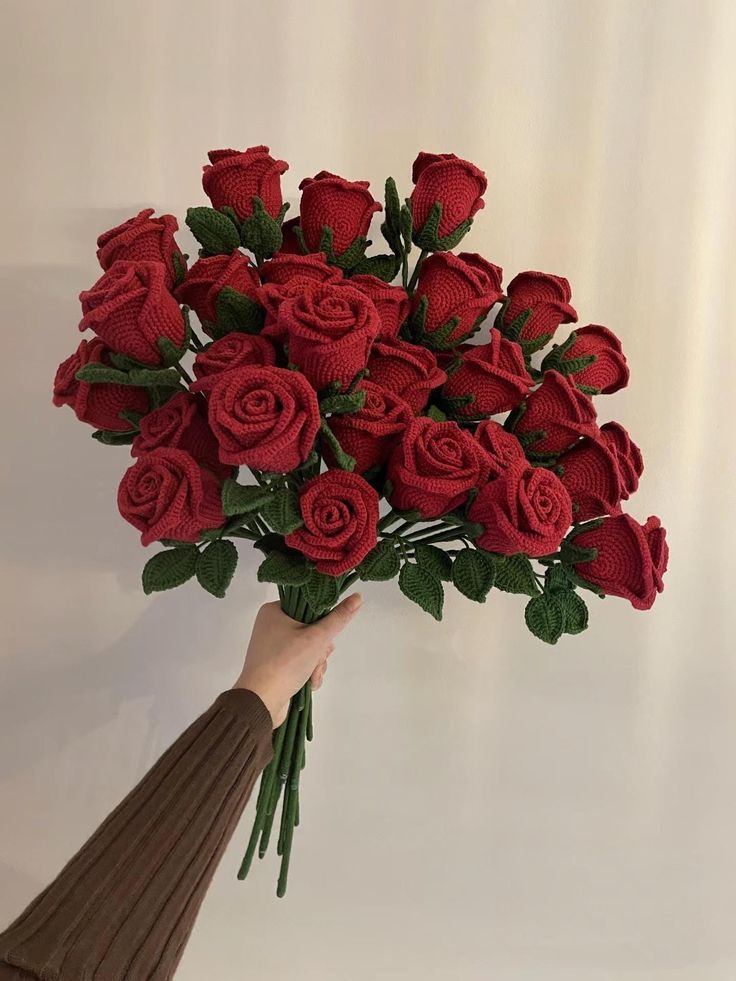  a garden of yarn that never wilts 🌹#crochetflowers#amigurumi