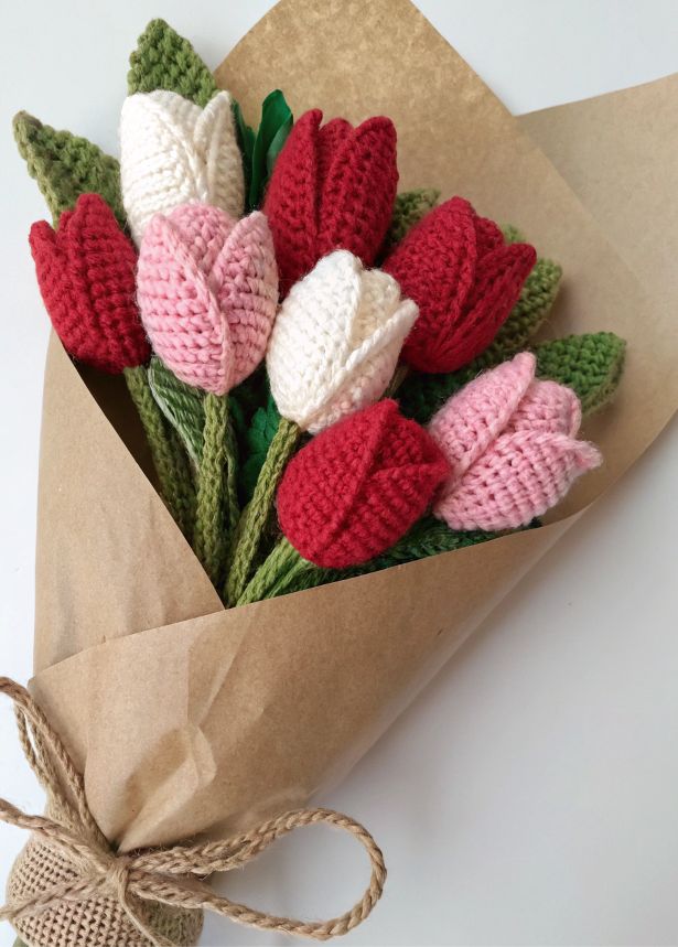 DIY Pipe Cleaner Flowers for Home Decor, Gifts & Weddings valentine