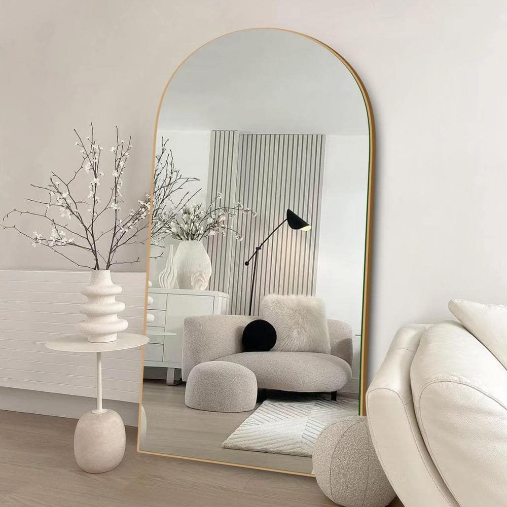 wall mirrors to create depth by decoor with mee